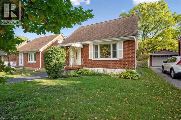 Kitchener, ON N2M3G8,49 WOODLAND Avenue