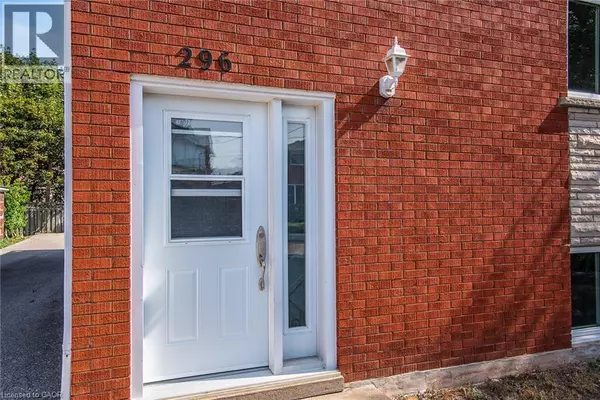 Kitchener, ON N2H4E4,296 AHRENS Street W