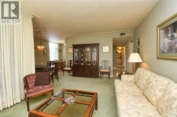 Hamilton, ON L8K6N1,40 HARRISFORD ST #108