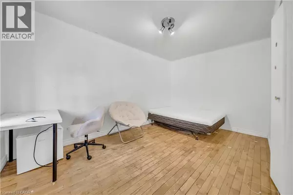 Waterloo, ON N2L3K3,24 COLUMBIA Street W