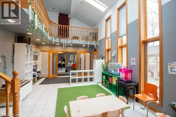 Ancaster, ON L9G2B7,144 WILSON Street E