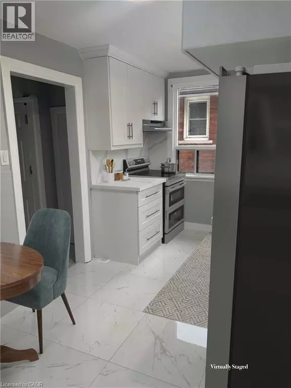 Hamilton, ON L8H1B6,46 DELENA Avenue S