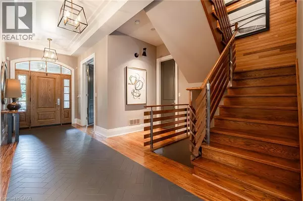 Oakville, ON L6J1S3,1324 CAMBRIDGE Drive