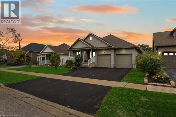33 SARAH Crescent, Smithville, ON L0R2A0