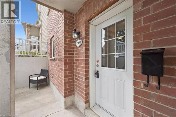 Kitchener, ON N2E0A3,50 HOWE DR #19C