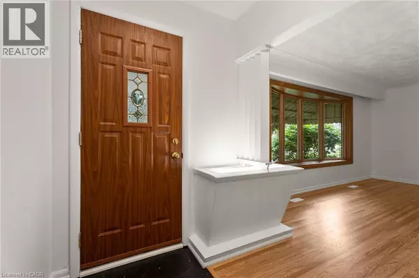 Hamilton, ON L9C3S4,98 LAURIER Avenue