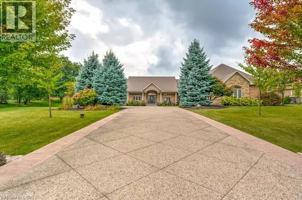 Dundas, ON L9H7N4,17 TEWS Lane