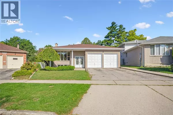 Cambridge, ON N1R7Z4,42 AZORES Crescent