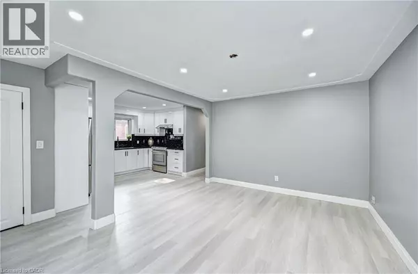 Cambridge, ON N1R3V7,38 BROADVIEW Avenue