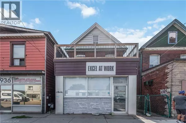 934 BARTON ST East #2, Hamilton, ON L8L3C5