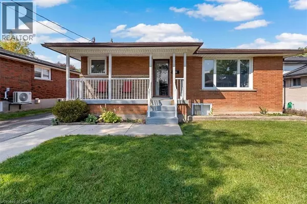 Hamilton, ON L9A3H2,161 HOOVER CRES #MAIN
