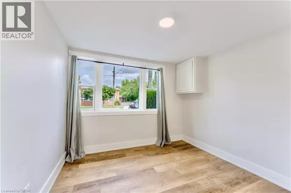 Welland, ON L3B2Y1,137 GARNER AVE #1