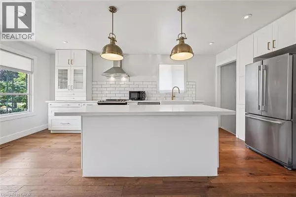 Cambridge, ON N1R6P2,79 LORRAINE Drive