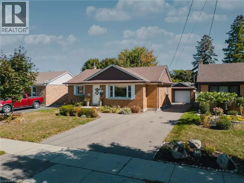 Kitchener, ON N2H2C1,300 MELROSE Avenue