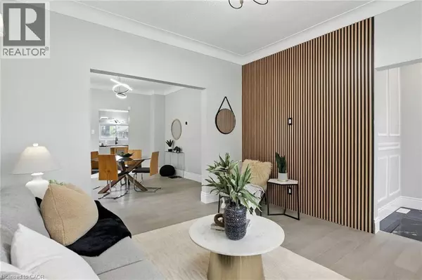 Niagara Falls, ON L2G1X8,6294 KER Street