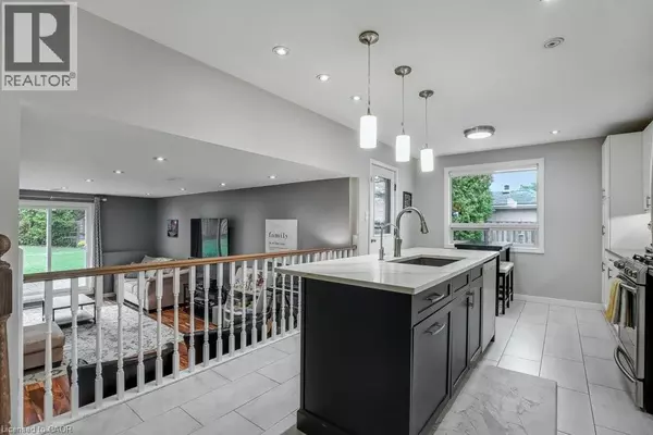 Cambridge, ON N1R7T2,36 CRYSTAL Court
