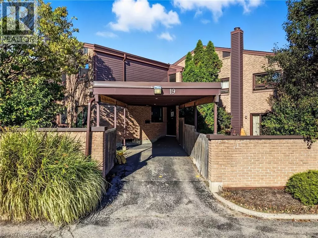 Kitchener, ON N2A2S8,28 UNDERHILL CRES #19