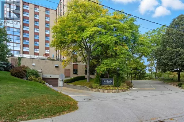 Cambridge, ON N1S4S8,20 BERKLEY RD #702