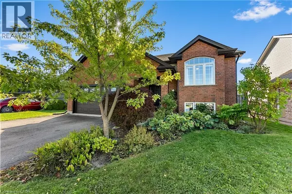 8 LINDAN Street, Smithville, ON L0R2A0