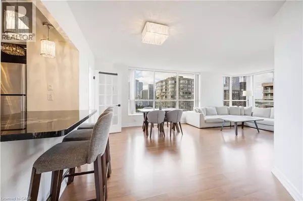 Mississauga, ON L5B3Z3,55 ELM DR West #2204