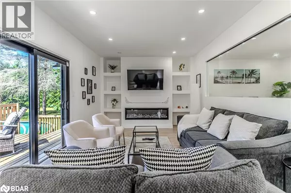 Midhurst, ON L9X1N4,20 HILLVIEW Crescent