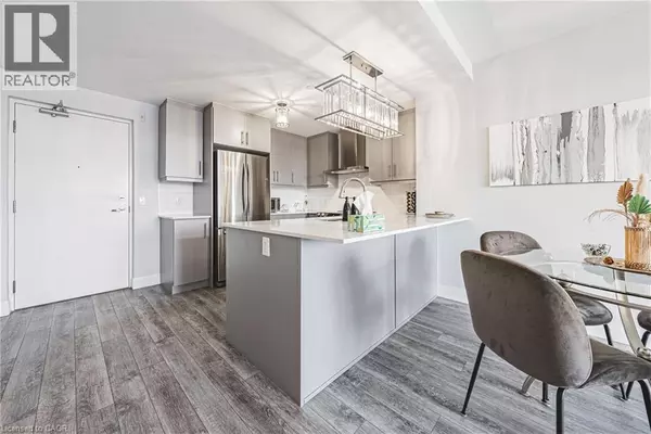 Hamilton, ON L9C0E6,1 REDFERN AVE #317