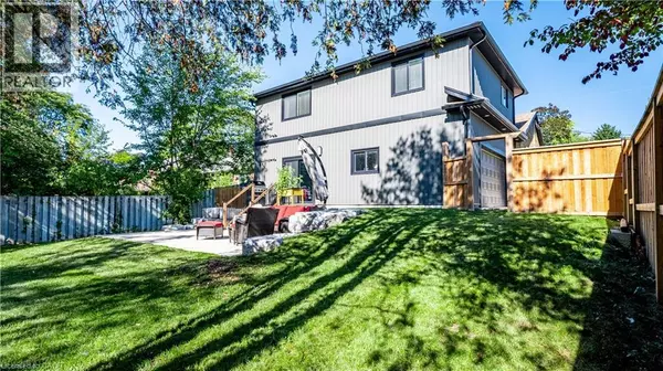Kitchener, ON N2B1H3,55 SUFFOLK Avenue