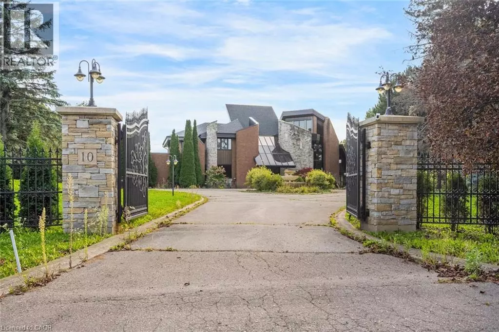 Brampton, ON L6P0E1,10 EDGEFOREST Drive