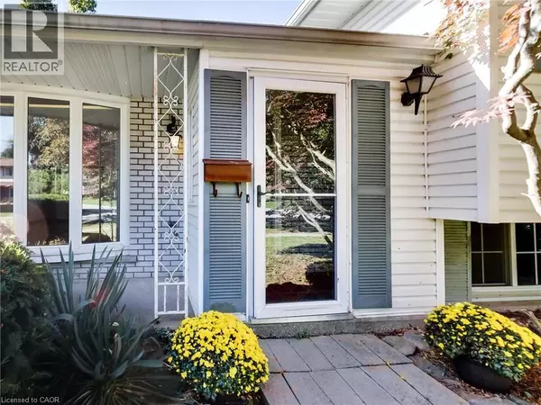 Burlington, ON L7L4G9,558 PARKSIDE Crescent