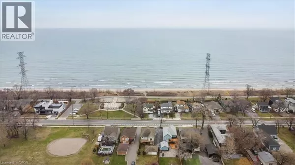 Hamilton, ON L8H6Z8,1019 BEACH Boulevard