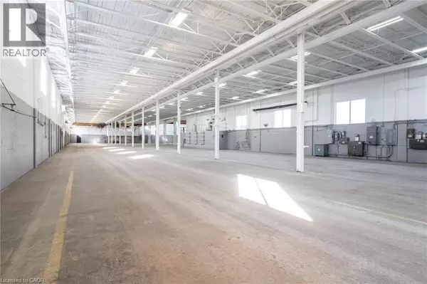 100 BURLAND CRES #B, Hamilton, ON L8H7T5