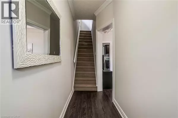 Hamilton, ON L8L7J1,4 GLENDALE Avenue N