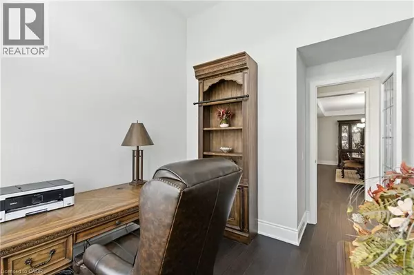 Ancaster, ON L9K0H6,15 ROBARTS Drive