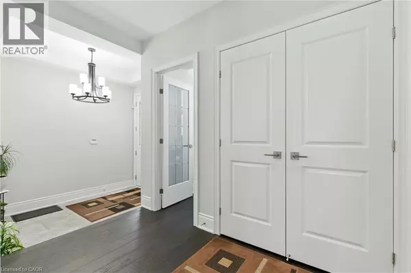 Ancaster, ON L9K0H6,15 ROBARTS Drive