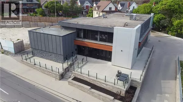 Kitchener, ON N2G1C8,618 KING ST West #A