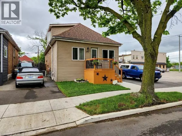 Hamilton, ON L8H5H5,293 FAIRFIELD Avenue