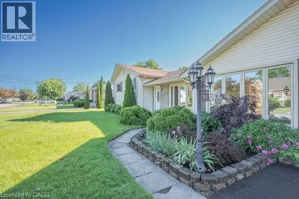 Welland, ON L3C2N3,245 MARSHALL Avenue