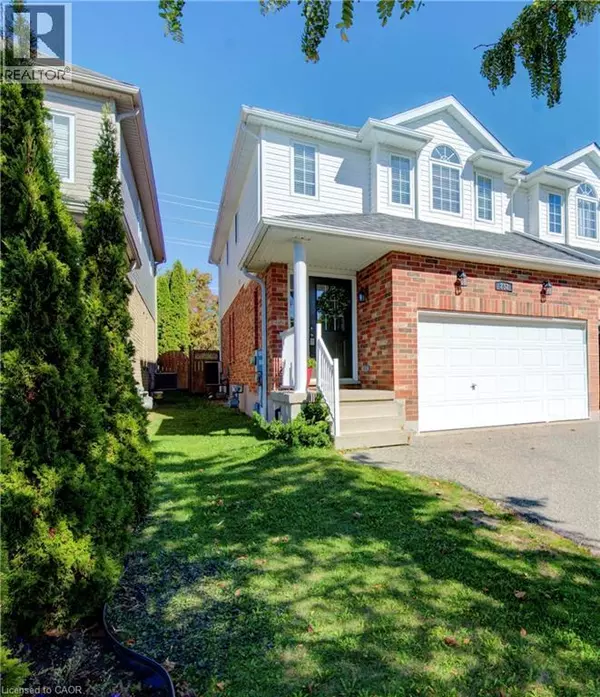 Waterloo, ON N2V2W8,232 BUTTERCUP Court