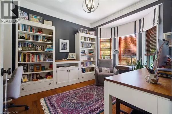 Dundas, ON L9H1Z6,353 PARK Street W