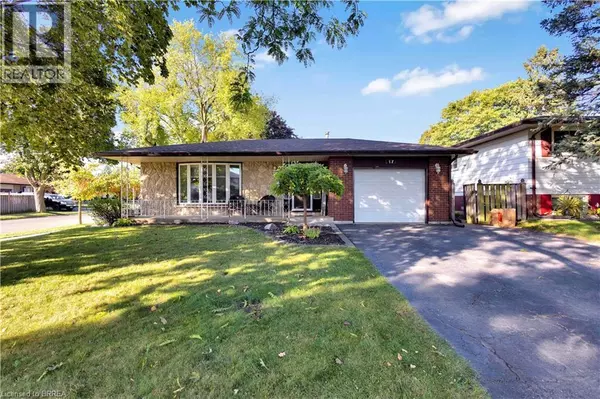 17 PENNY Lane, Brantford, ON N3R5Y5