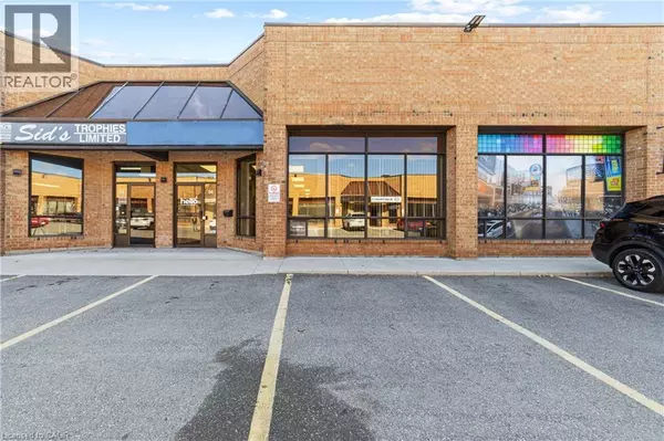 775 PACIFIC RD #34, Oakville, ON L6L6M4