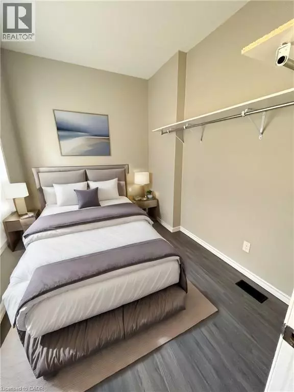 Hamilton, ON L8N2S7,70 VICTORIA AVE #3