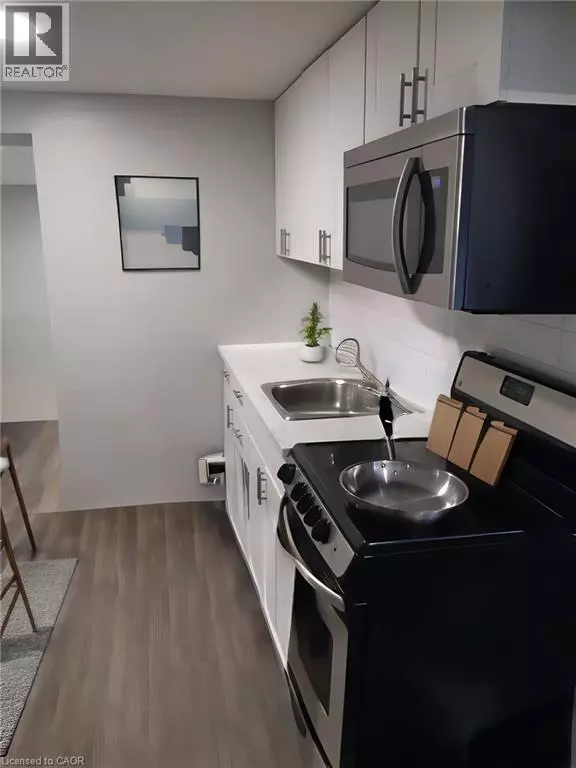 70 VICTORIA AVE South #6, Hamilton, ON L8W2S7