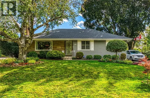 Burlington, ON L7T2S1,1040 CEDAR Avenue