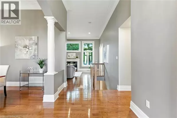 Ancaster, ON L9G1X1,320 FIDDLERS GREEN Road