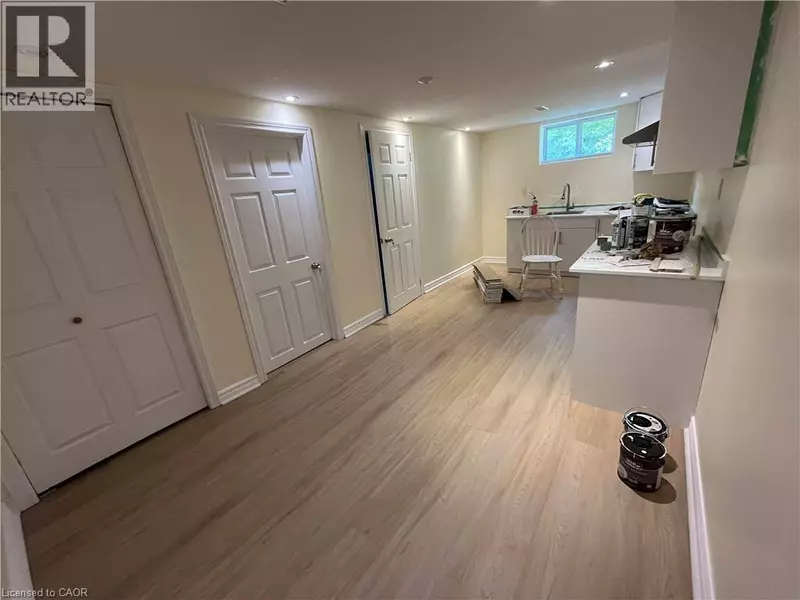 86 GARDINER Drive, Hamilton, ON L9C4V2