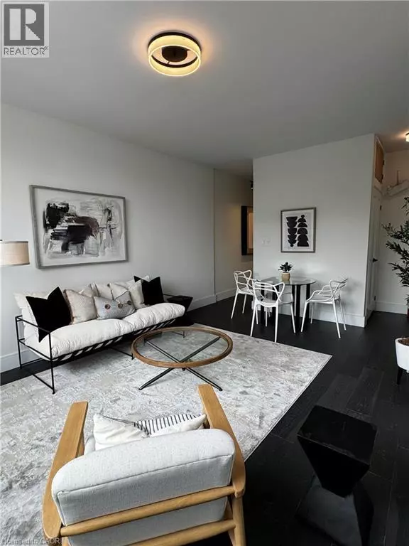 Hamilton, ON L8L2X4,307 BARTON ST East #7