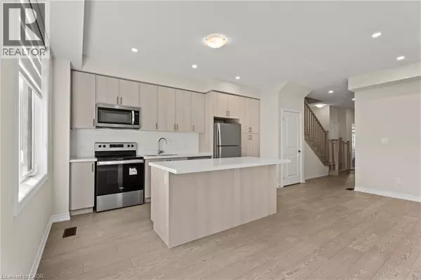 Hamilton, ON L9A1Y1,8 LINDEN PARK Lane