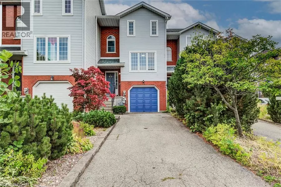 633 GRANGE Crescent, Waterloo, ON N2T2L9