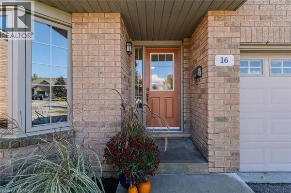 Port Dover, ON N0A1N7,19 SOMERSET DR #16